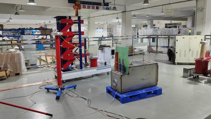 冲击电压发生器