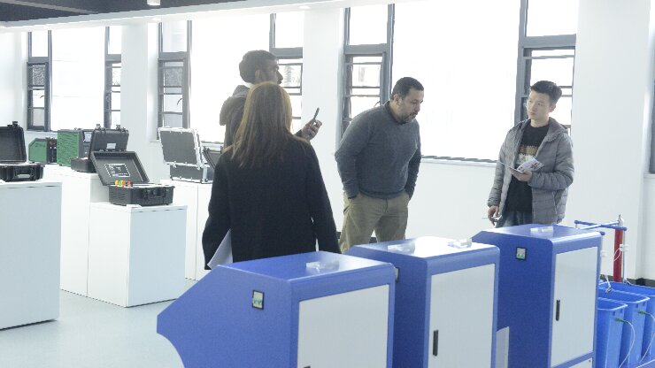 国外客户到访合众电气